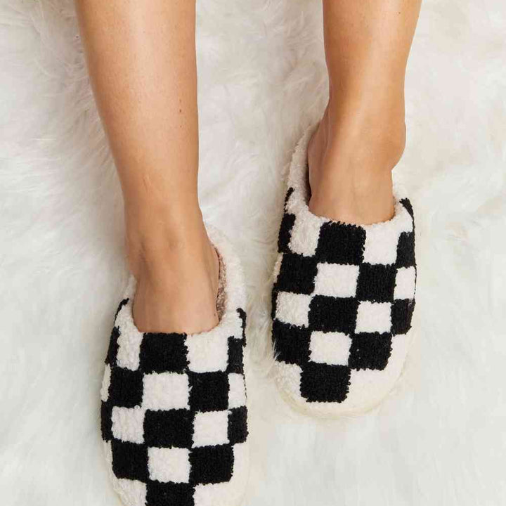 Melody Checkered Print Plush Slide Slippers